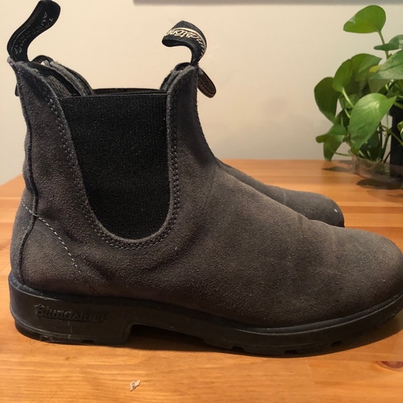 blundstone suede boots